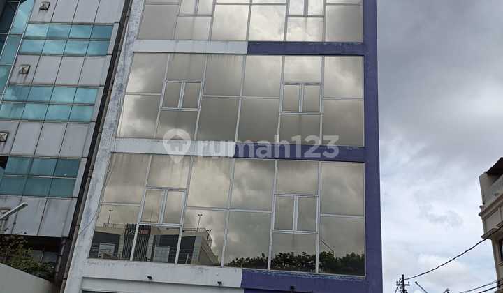 Good Offices 2000 m2 SHM Jatinegara, East Jakarta Main Road Good Offices 2000 m2 SHM Jatinegara, East Jakarta Main Road