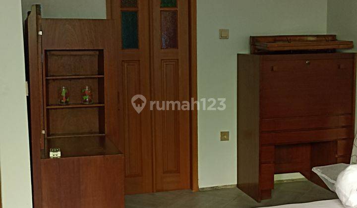 Rumah Gaya Industrial Kontemporer di Lebak Lestari Lebak bulus Jakarta Selatan