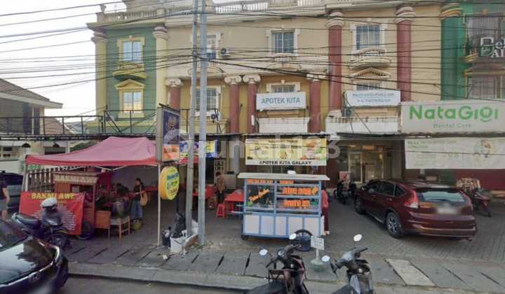 Ruko 3 Lt di Jalan Raya Boulevard Galaxy Bekasi Selatan
