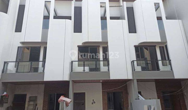 Rumah Baru 3 Lt Strategis Di Utan Kayu Matraman Jakarta Timur 2