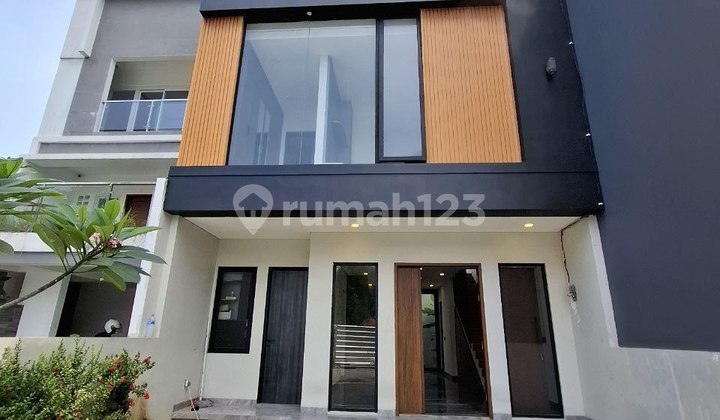 Rumab Siap Huni Baru Furnished Strategis di Cilandak Jakarta Rumab Siap Huni Baru Furnished Strategis di Cilandak Jakarta