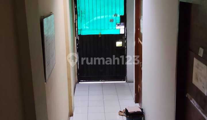 Backstreet Kos House near Gajah Mada Plaza 2