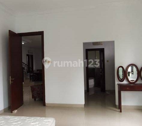 Rumah di Duren Tiga, 2 lantai, siap huni 3