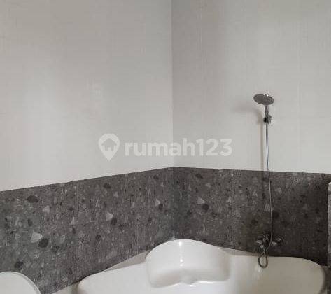 Rumah di Duren Tiga, 2 lantai, siap huni 6