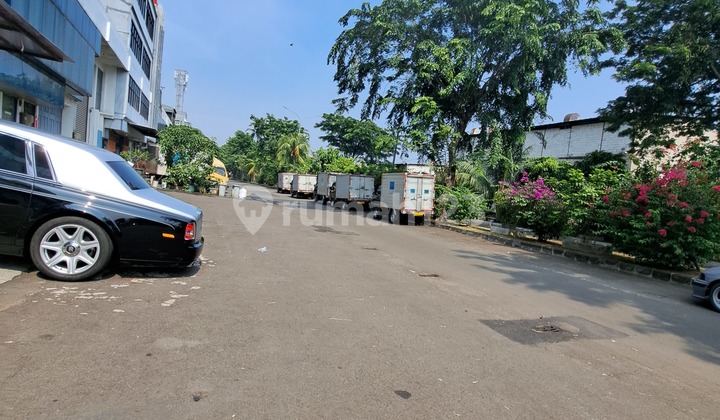 Gading Kirana North Ruko 1.5 Floors, Spacious Parking 2