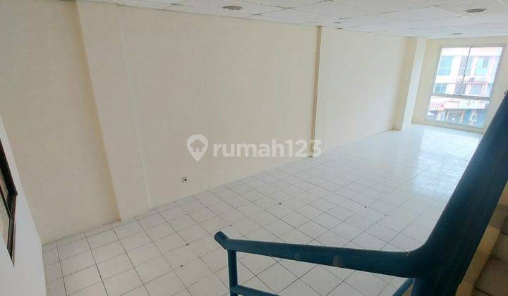 Ruko 3 Lantai di Cempaka Mas, Siap Pakai 3