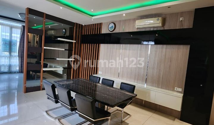 Rumah di Crown mansion Pik 204m², Furnish