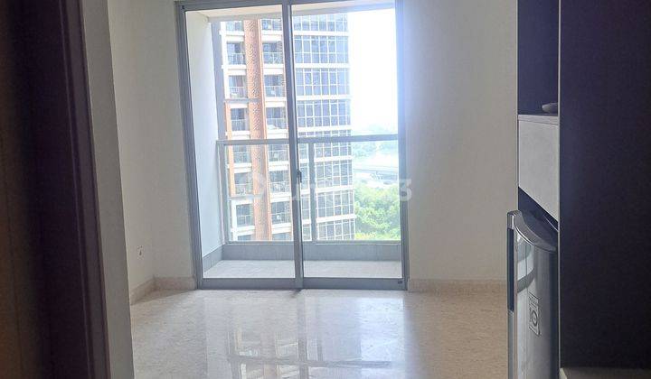 Apartemen Studio Gold Coast, Semi Furnished 1