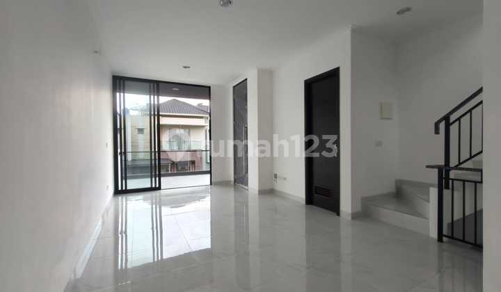 Golf Island 3-Storey House 2