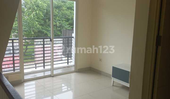 For Rent Rumah Katamaran Indah 3 Lantai