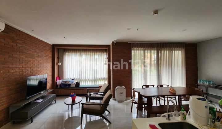 Lloyd Alam Sutera Apartment 2