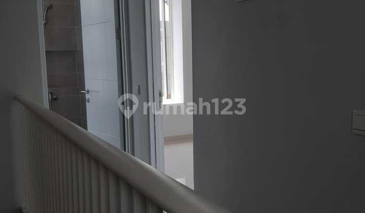 A5523 Wisata Bukit Mas Minimalist 2-Story House West Surabaya 2