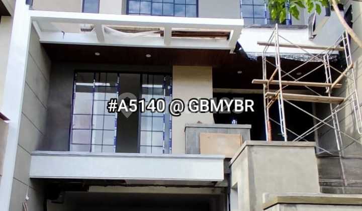 A5140 Rumah Baru Mewah 3 Lantai Citraland Dkt Graha Pakuwon Sby