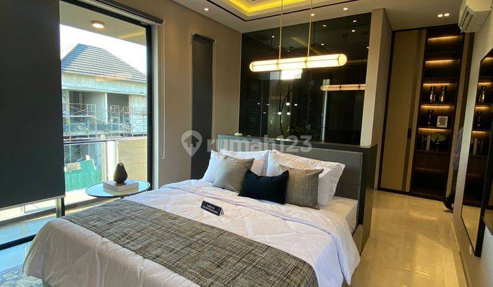 kamar tidur rumah mewah the greenlake citraland,