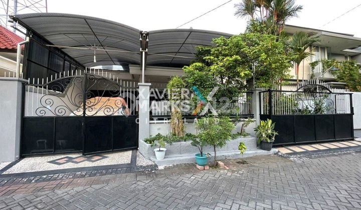 Rumah Villa Bukit Permai, Luas Besar, Siap Huni, Strategis  1