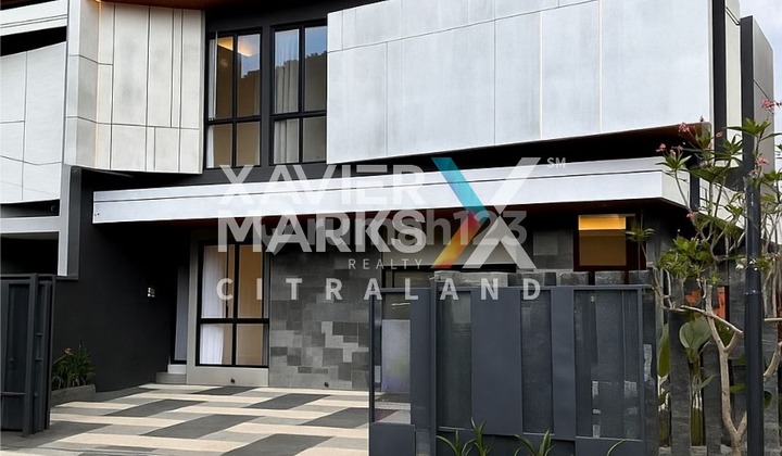 Beautiful Manyar Indah Hook House, Brand New, High Spec, Best Layout 2