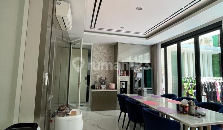 Amazing Deal, Rumah Greenlake Citraland, Full Furnish, Ada Pool