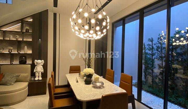 ruang makan rumah mewah the greenlake citraland,