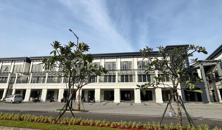 The Hudson ruko, new ready-to-use ruko, near culinary center. 1