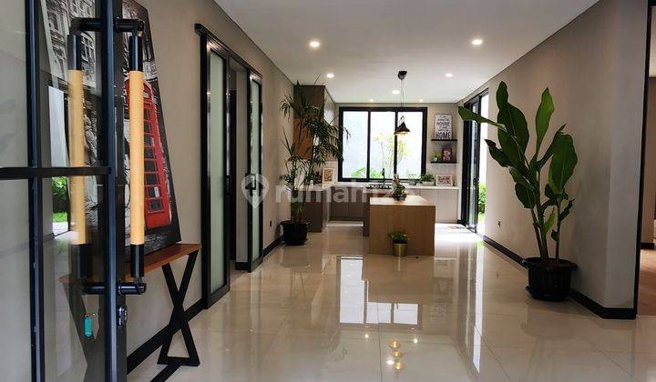 Rumah Modern Minimalis cantik mewah di versailes BSD 2