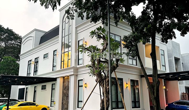 Dijual Rumah Hoek Bagus Mewah Furnished Selangkah ke Living Word Mall,Ada Private Swimming Pool Dijual Rumah Hoek Bagus Mewah Furnished Selangkah ke Living Word Mall,Ada Private Swimming Pool