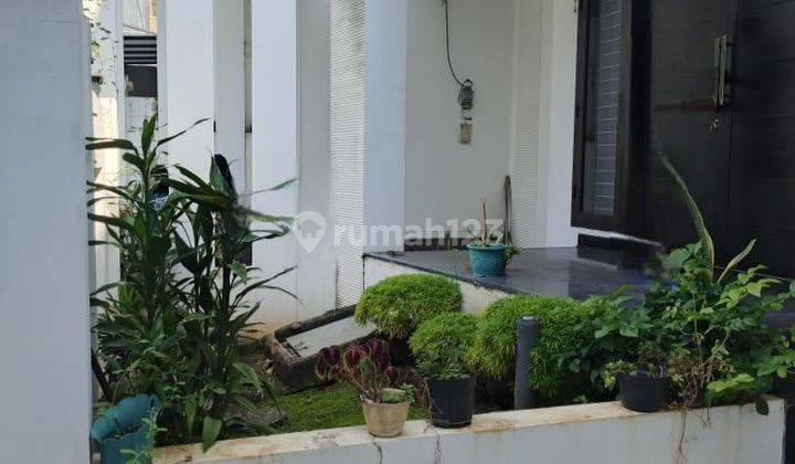 Jual Rumah Bagus Minimalis Modern 2½ Lantai 2