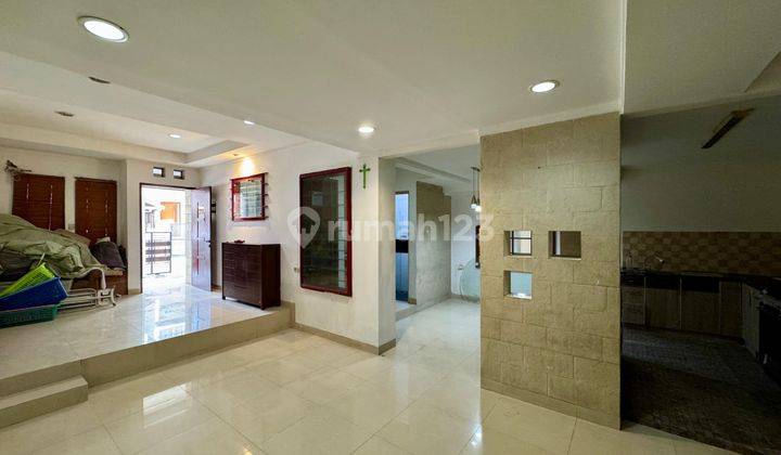 Termurah Rumah Sunter 2½ Lantai Bagus Siap Huni 1