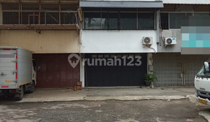 selling good 4-story shophouse in pangjay jakpus selling good 4-story shophouse in pangjay jakpus