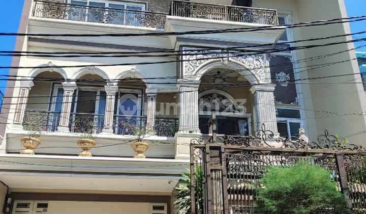 For Sale Modern Classic Luxury House