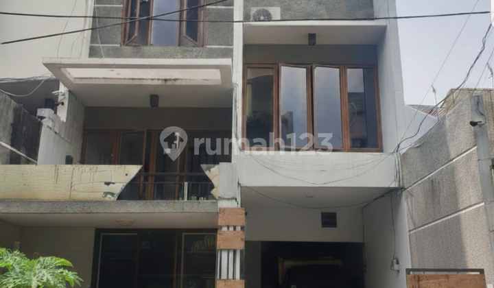 Jual Rumah 2 Lantai Bagus di Kelapa Gading 1