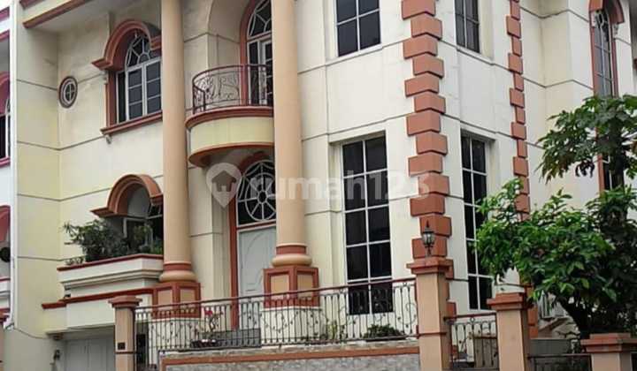 rumah 3lantai di kelapa gading