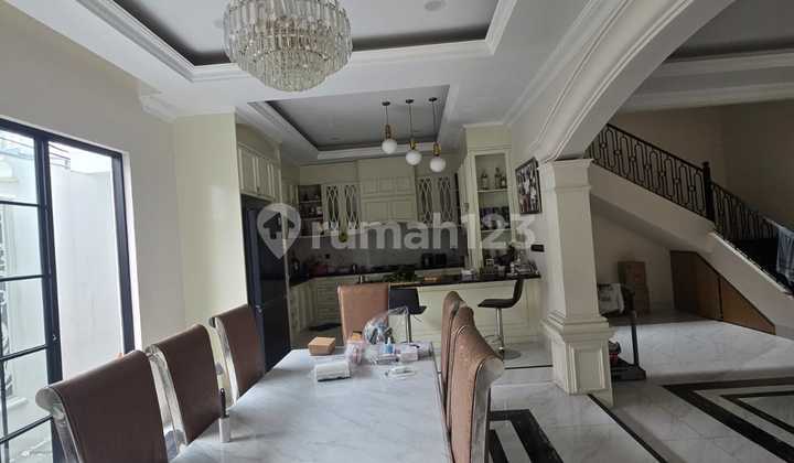 House with Good Strategic Location in Sunter 2