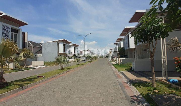 tampak depan grand shanaya puri safira,menganti x