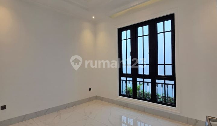 Rumah Baru American Classic di Cempaka Putih Jakarta Pusat