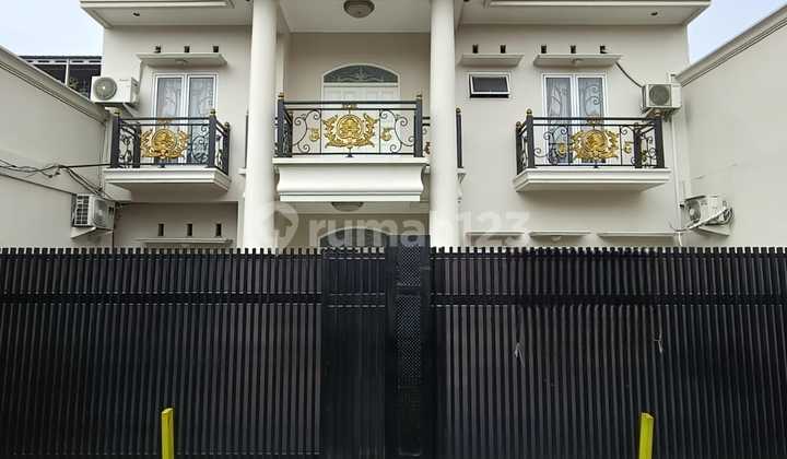 Rumah Second Terawat Akses jalan Lebar di Cipinang Besar Jakarta Timur
