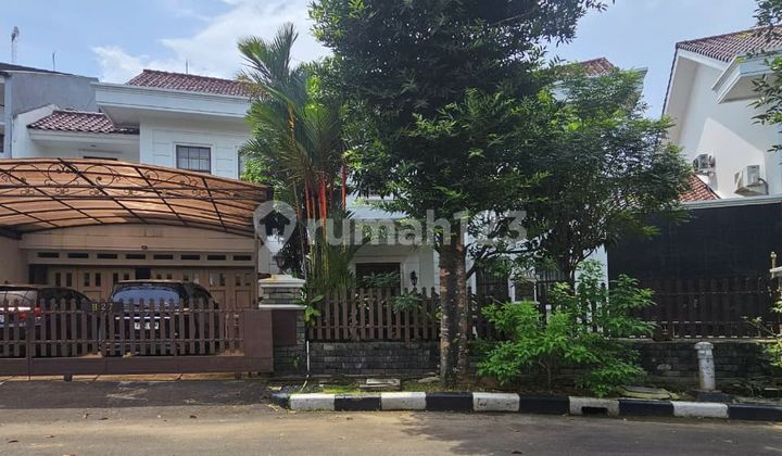 For Sale 2 Well-Maintained Ready-to-Occupy Houses in a Large Compound in South Jakarta 2