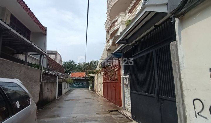 Rumah Secondary Siap Huni Lokasi Strategis Dekat Tomang Raya Jakarta Barat 2