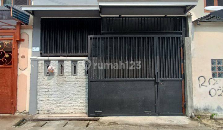 Rumah Secondary Siap Huni Lokasi Strategis Dekat Tomang Raya Jakarta Barat 1