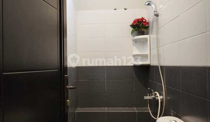 Turun Harga Rumah Cantik Fully Furnished Dengan Rooftop Di Halim Jakarta Timur 15