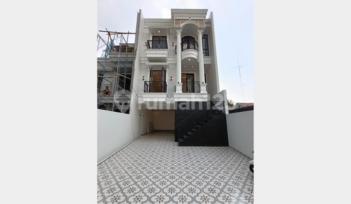 Rumah Baru Classic Di Siaga Pejaten Barat Jakarta Selatan