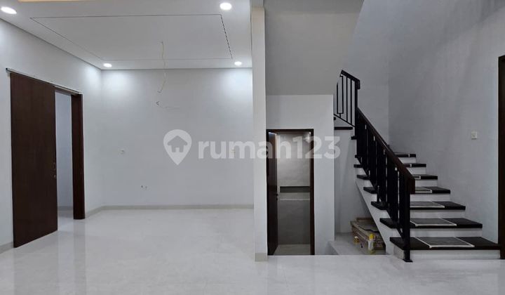 New House in the Elite One Gate Complex in Cempaka Putih Tengah, Central Jakarta 2