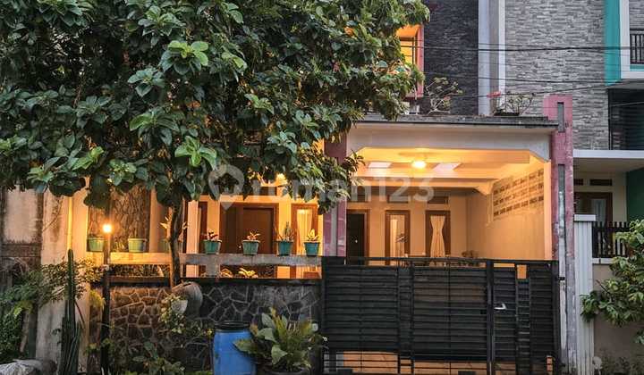 Dijual Rumah Second Dalam Komplek One Gate di Pondok Kelapa Jakarta Timur