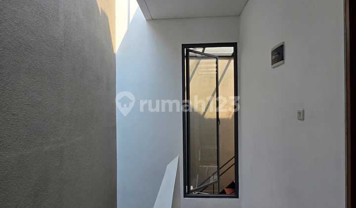 TURUN HARGA Rumah Fully Furnished Dalam Townhouse Di Bambu Apus Jakarta Timur  2