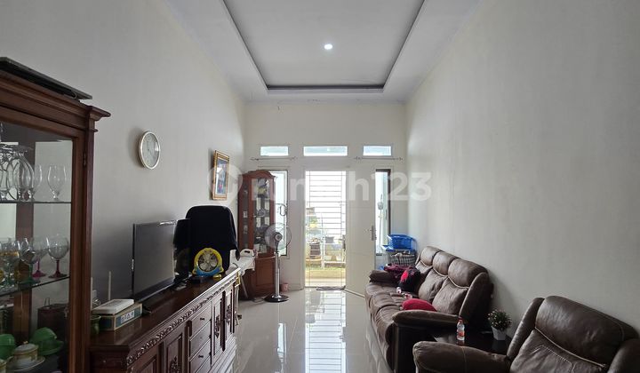 PRICE DROP 1-Story Secondhand House Non-Estate in Duren Sawit, East Jakarta 2