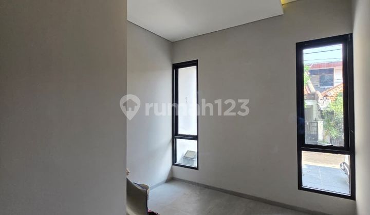 TURUN HARGA Rumah Baru Modern Minimalis Kayu Putih Jakarta Timur  2