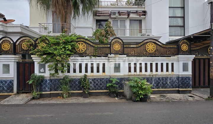 Rumah Second Terawat Non Komplek di Tebet Kebon Baru Jakarta Selatan