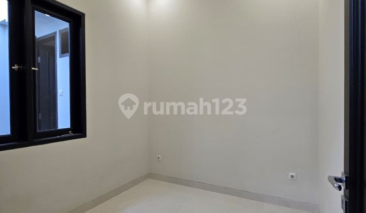 Jual Rumah Baru Design Classic Lokasi Strategis Dalam Komplek Rawamangun Jakarta 2