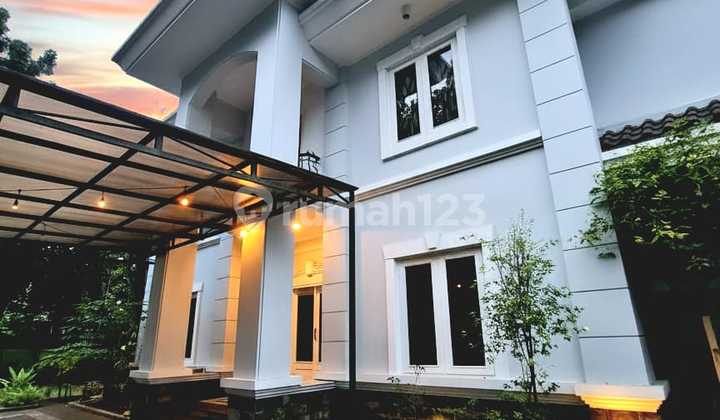 Turun Harga Dijual Rumah Second Mewah di Kebayoran Baru Jakarta Selatan