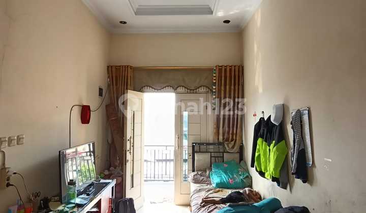 Rumah Second Lokasi Strategis di Tanjung Barat Jakarta Selatan 2