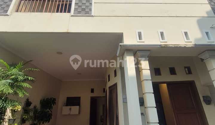 Rumah Strategis Bebas Banjir di Cijantung, Pasar Rebo, Jakarta Timur